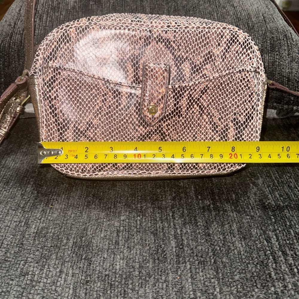 ✨ G.I.L.I. Snake Embossed Leather Rose Gold Crossbody Bag + Pouch ✨ - Picture 6 of 16